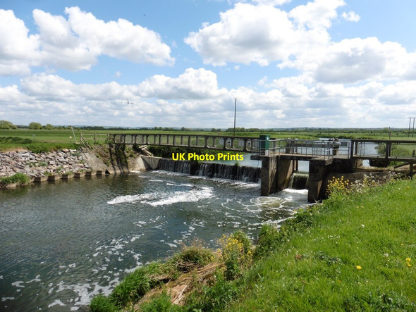 Photo 6"x4" Sluice on River Yeo Long Load c2017