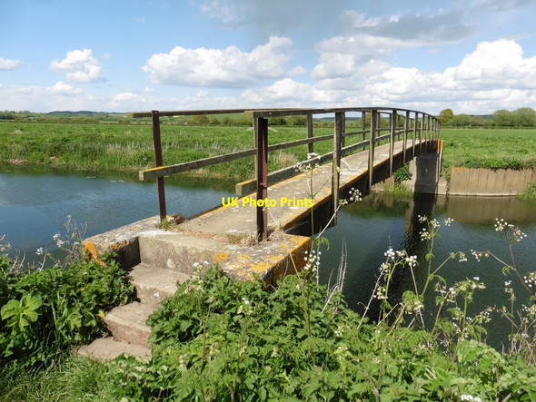 Photo 6"x4" Footbridge on River Yeo Knole\/ST4825 c2017