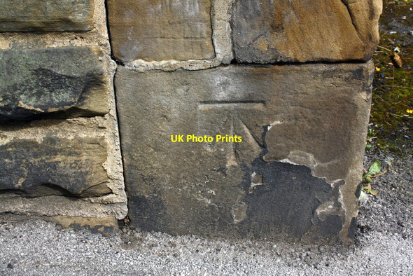 Photo 6"x4" Benchmark on wall pier at #33 New Street Pudsey\/SE2233 c2017