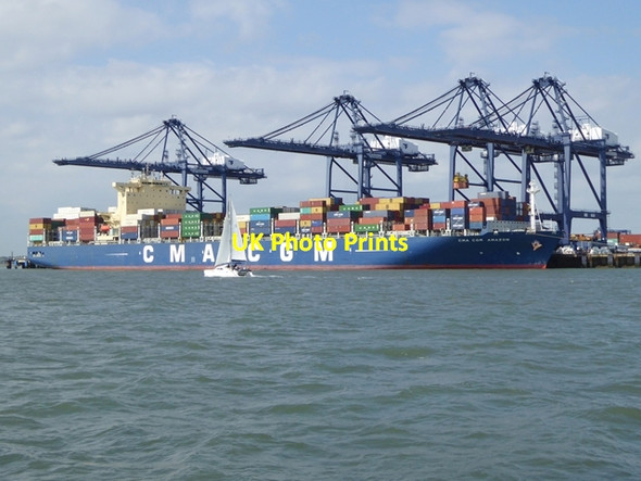 Photo 6"x4" Felixstowe Container port Shotley Gate c2017