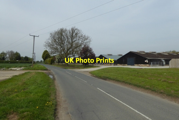 Photo 6"x4" Hen houses beside Boggart Lane Ulleskelf c2017