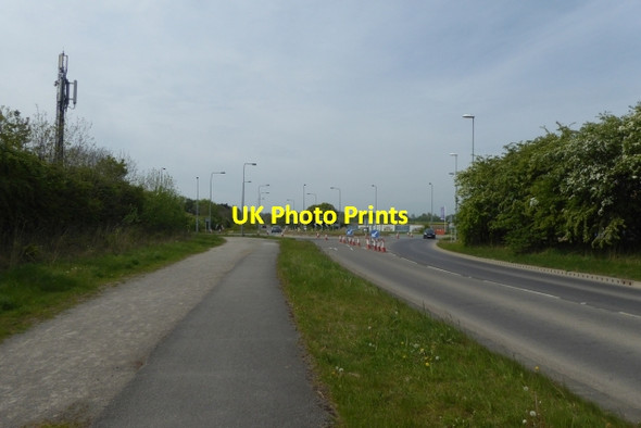 Photo 6"x4" Sandbeck Lane roundabout Wetherby c2017