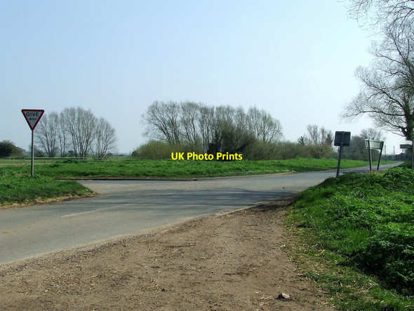 Photo 6"x4" Road Junction Weston Ditch c2017