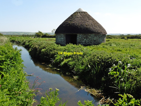 Photo 6"x4" Circular cattle shelter, Braunton Marsh Velator c2017