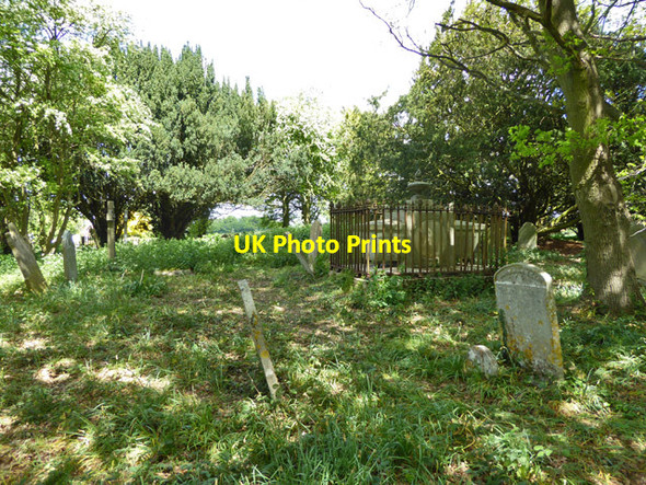 Photo 6"x4" Graveyard, Ayot St Peter Ayot St Peter c2017