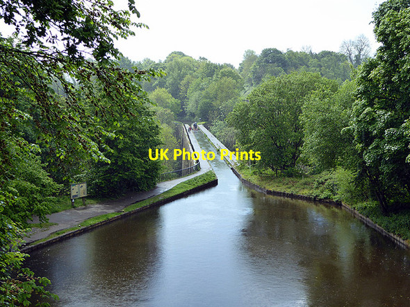 Photo 6"x4" Canal basin and aqueduct at Chirk Chirk\/Y Waun c2017