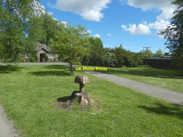 Photo 6"x4" Near the south entrance of Balloch Park Alexandria c2017