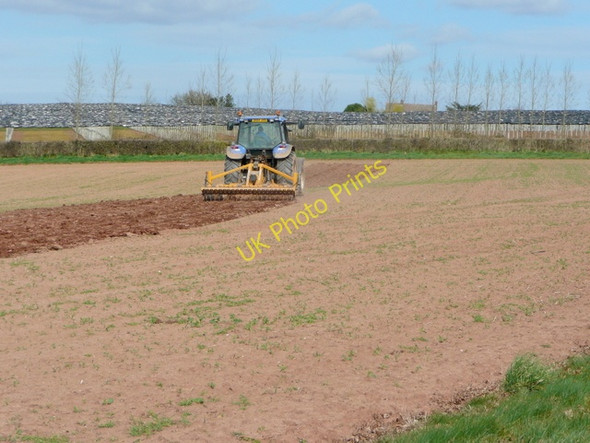 Photo 6"x4" Harrowing down the land Crow Hill\/SO6326 c2009