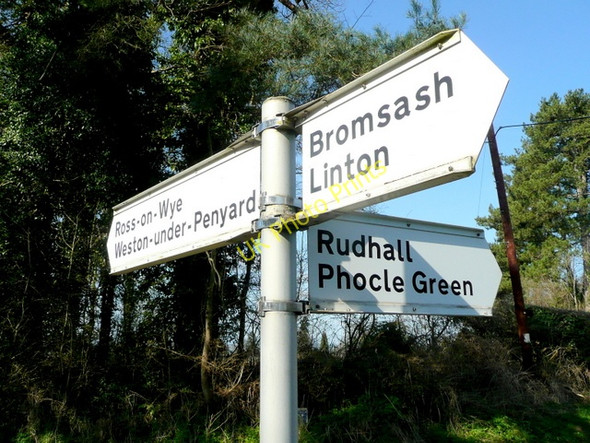 Photo 6"x4" Signpost at Bollitree Kingstone\/SO6324 c2009