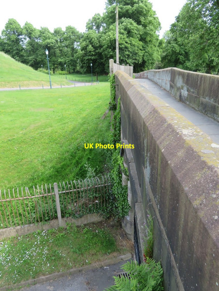 Photo 6"x4" Chester City Walls and the castle perimeter boundary Chester c2016