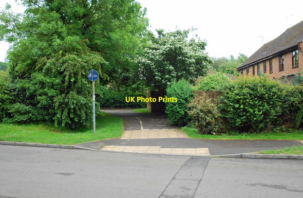 Photo 6"x4" Cycleway & footpath from Cogges Hill Road to Stanton Harcourt Road, Cogges, Witney, Oxon Witney c2017