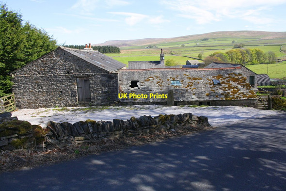Photo 6"x4" Barns at Cowside Farm Langcliffe\/SD8265 c2017