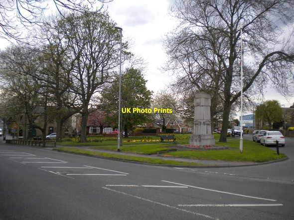 Photo 6"x4" Northern part of Gildersome green Morley\/SE2627 c2017