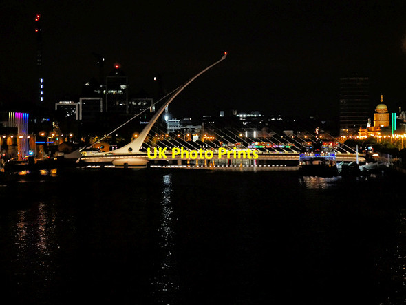 Photo 6"x4" River Liffey, Samuel Beckett Bridge Ringsend c2017