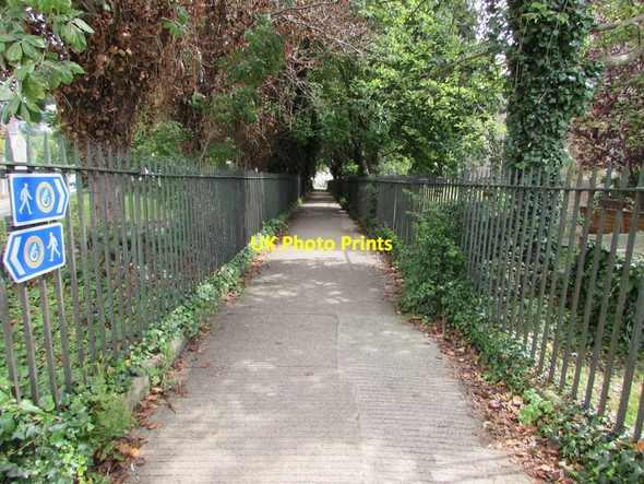 Photo 6"x4" Wales Coast Path, Chepstow Chepstow\/Cas-Gwent c2016