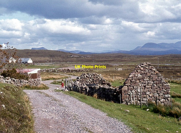 Photo 6"x4" Crofthouses old and new at Opinan Mellon Udrigle c1982