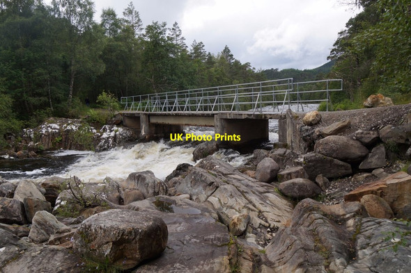 Photo 6"x4" Footbridge over the River Affric at the Dog Falls car park Tomich\/NH3027 c2017