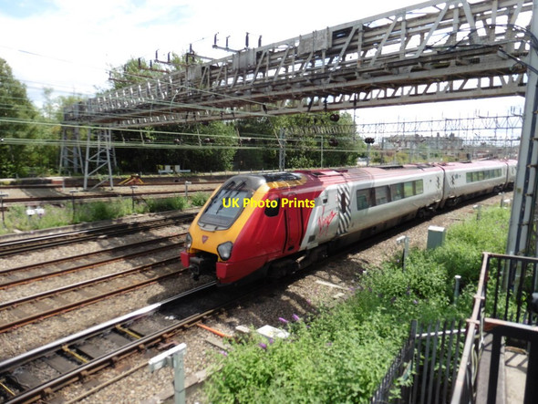 Photo 6"x4" Train passes Crewe North Junction Crewe c2017