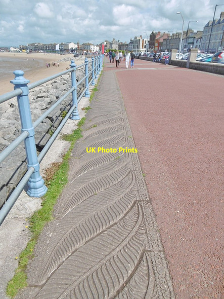 Photo 6"x4" Morecambe Promenade Morecambe c2017