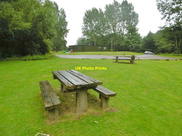 Photo 6"x4" Hartford, picnic site Northwich c2017