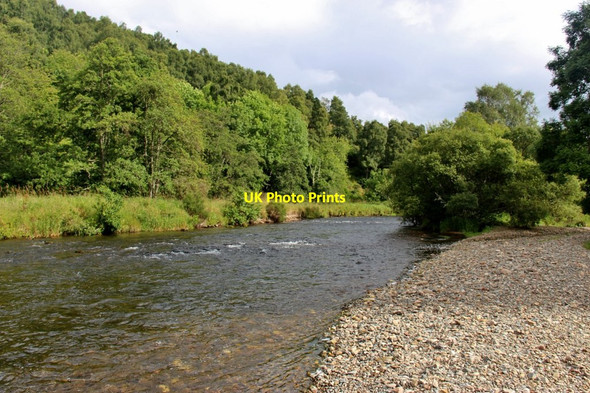 Photo 6"x4" Shingle bank on the River Don Kildrummy c2017