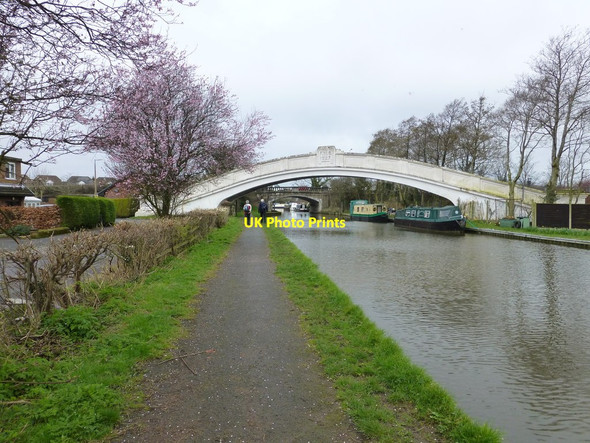 Photo 6"x4" Pipe bridge on the Lancaster Canal Garstang c2017