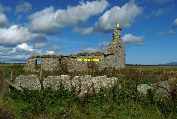 Photo 6"x4" Ruined crofthouse and Caithness flagstone wall, Syster, Caithness Lochend\/ND2668 c2017