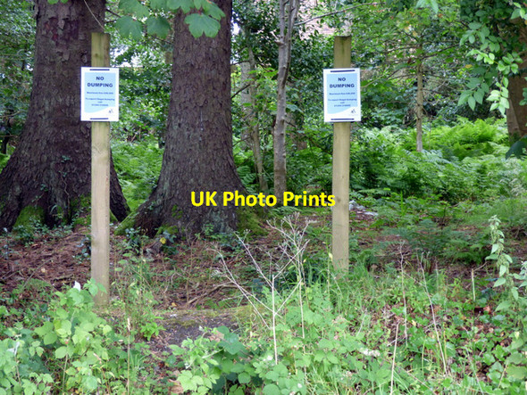 Photo 6"x4" No Dumping signs Skelmorlie c2017