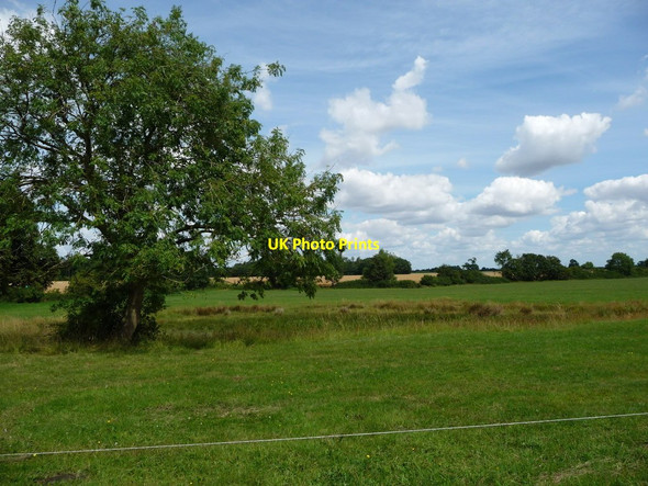 Photo 6"x4" Pond at the west end of Mellis Common, near Poutney Hall Little Green\/TM0774 c2017