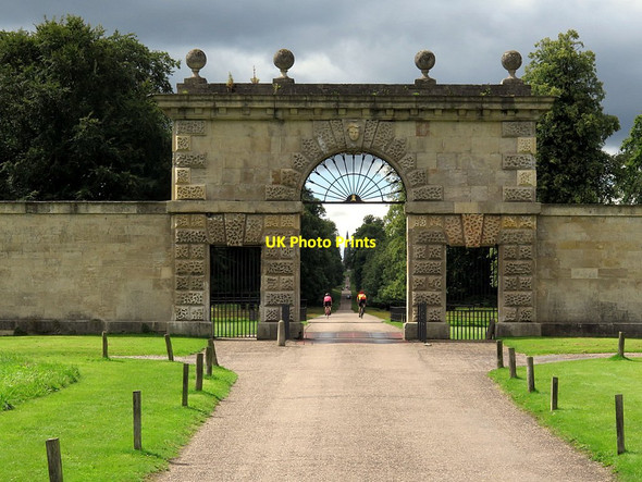 Photo 6"x4" Studley Park, East Gate Studley Roger c2017