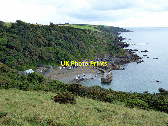 Photo 6"x4" The small harbour of Polkerris Polkerris c2017