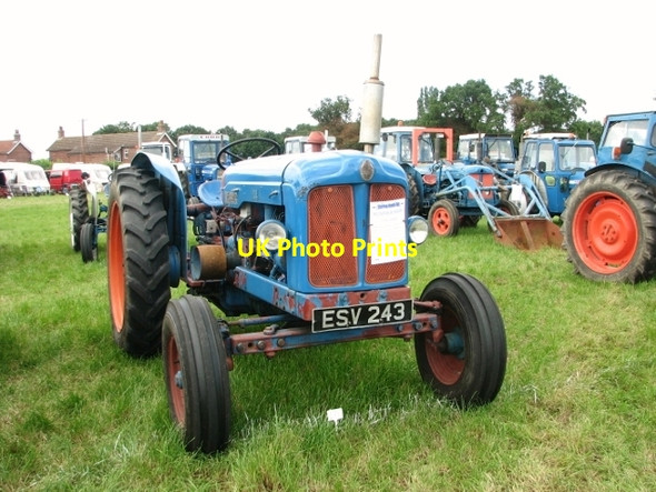 Photo 6"x4" 1957 Fordson Major E1A  tractor Little London\/TG1823 c2017
