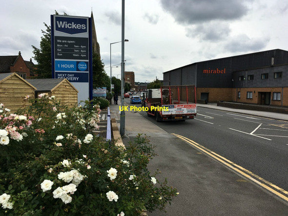 Photo 6"x4" Roses beside Mansfield Road Arnold\/SK5945 c2017