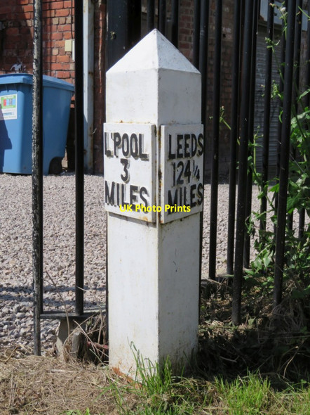 Photo 6"x4" 3 Miles from Liverpool milepost on the Leeds-Liverpool Canal Bootle\/SJ3394 c2017