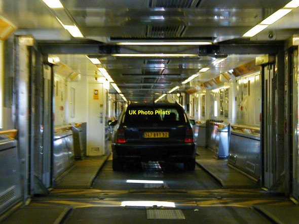 Photo 6"x4" Boarding 'LeShuttle' Folkestone c2001
