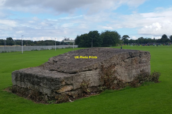 Photo 6"x4" Sculpted rock, Wallyford Musselburgh c2017