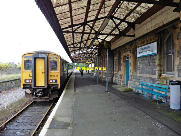 Photo 6"x4" Pembroke Dock railway station Neyland c2017