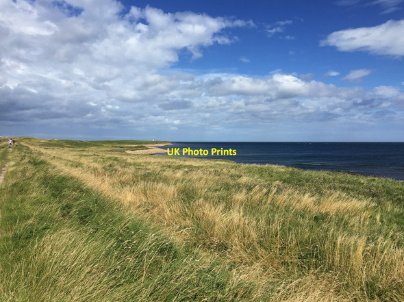 Photo 6"x4" East coast of Lindisfarne Holy Island\/NU1241 c2017