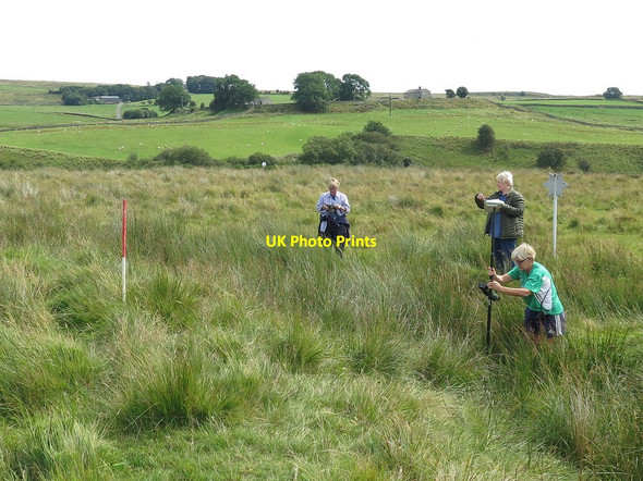 Photo 6"x4" Volunteers at south-east corner of Burdhopecrag Roman Camp Redesdale Camp c2017