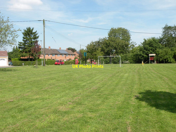 Photo 6"x4" Lolworth Village Green Lolworth c2017