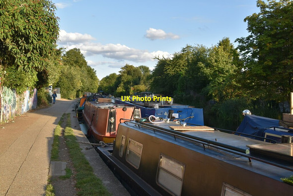 Photo 6"x4" Narrowboat, Regent's Canal Bethnal Green c2019