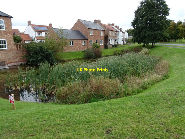 Photo 6"x4" Pond and housing, North Stainley North Stainley\/SE2876 c2020