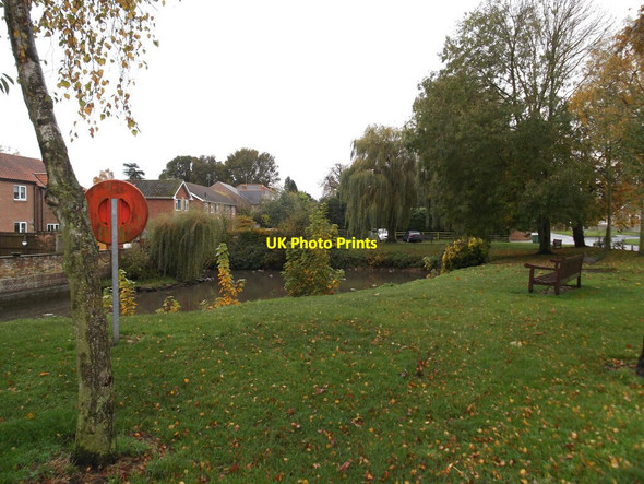 Photo 6"x4" Village pond, Little Driffield Driffield\/TA0258 c2020