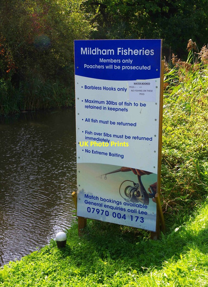 Photo 6"x4" Mildham Fisheries sign, Droitwich Barge Canal, near Fernhill Heath, Worcs Fernhill Heath c2020
