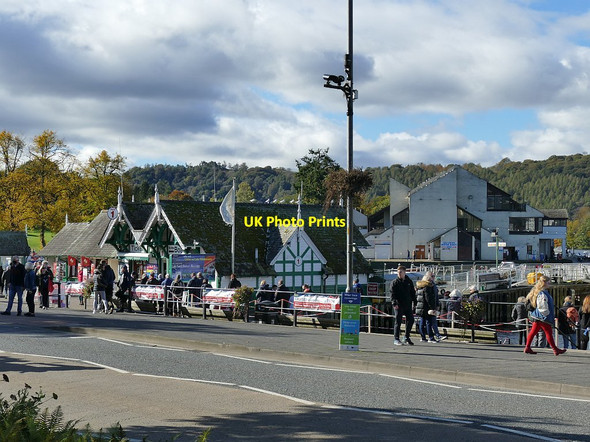 Photo 6"x4" Bowness promenade and pier Bowness-On-Windermere c2020