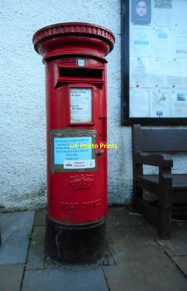 Photo 6"x4" Priority postbox Pittenweem c2020
