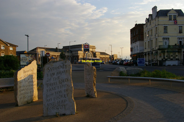 Photo 6"x4" Margate: artwork on the roundabout outside the station Margate c2019