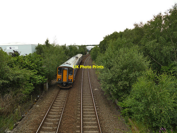 Photo 6"x4" Westbound train near Low Moor Low Moor\/SE1528 c2020