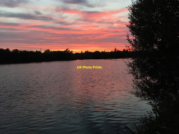 Photo 6"x4" Sunset over Lake 2 Long Eaton c2018