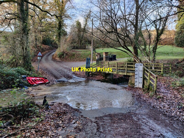 Photo 6"x4" Ford on Heightington Road Heightington c2020
